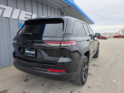 2022 Jeep Grand Cherokee Altitude