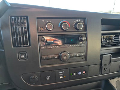 2025 Chevrolet Express Cargo 3500 WT