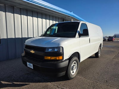 2025 Chevrolet Express Cargo 3500 WT
