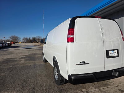 2025 Chevrolet Express Cargo 3500 WT