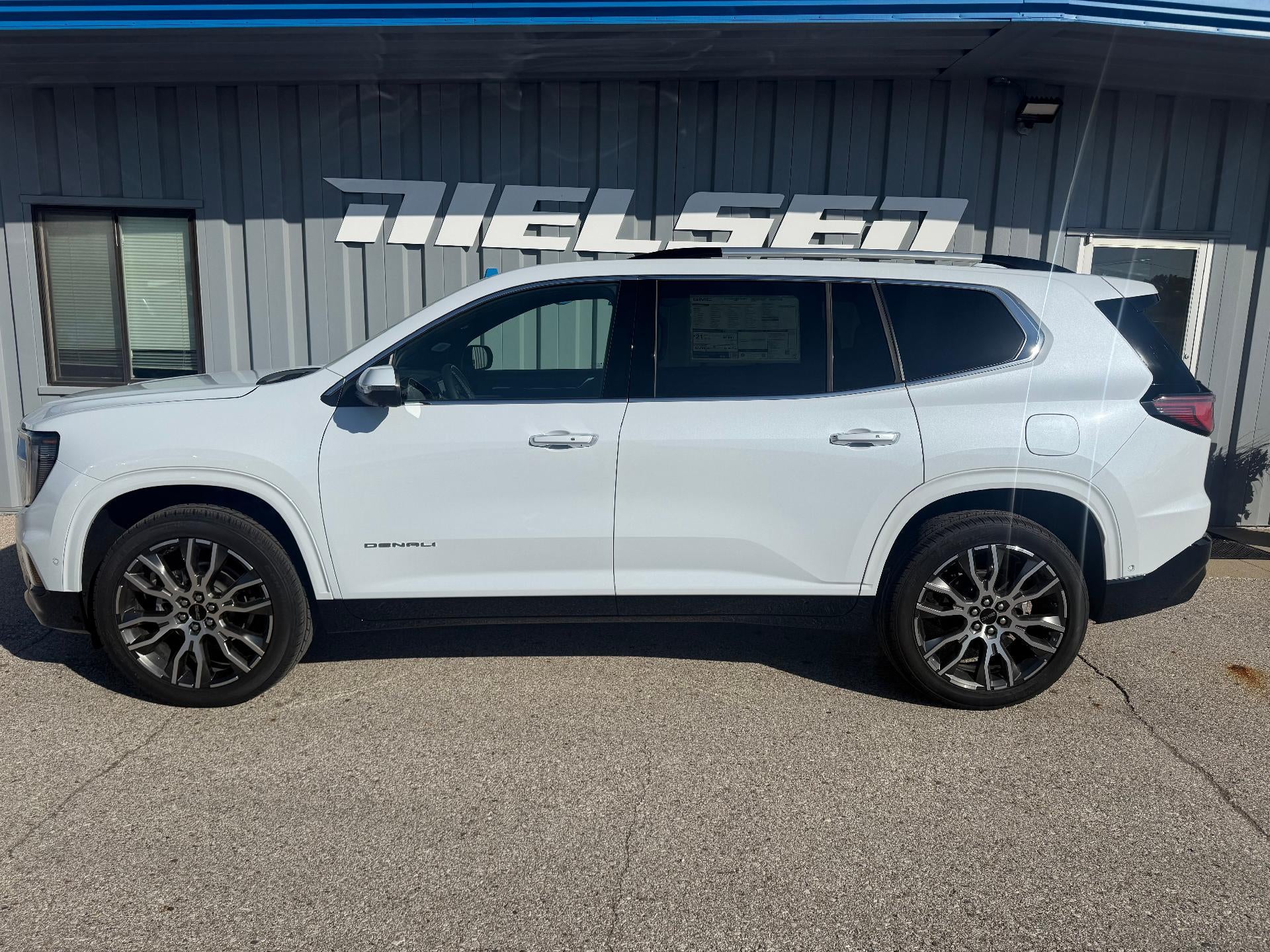 2027 GMC Acadia