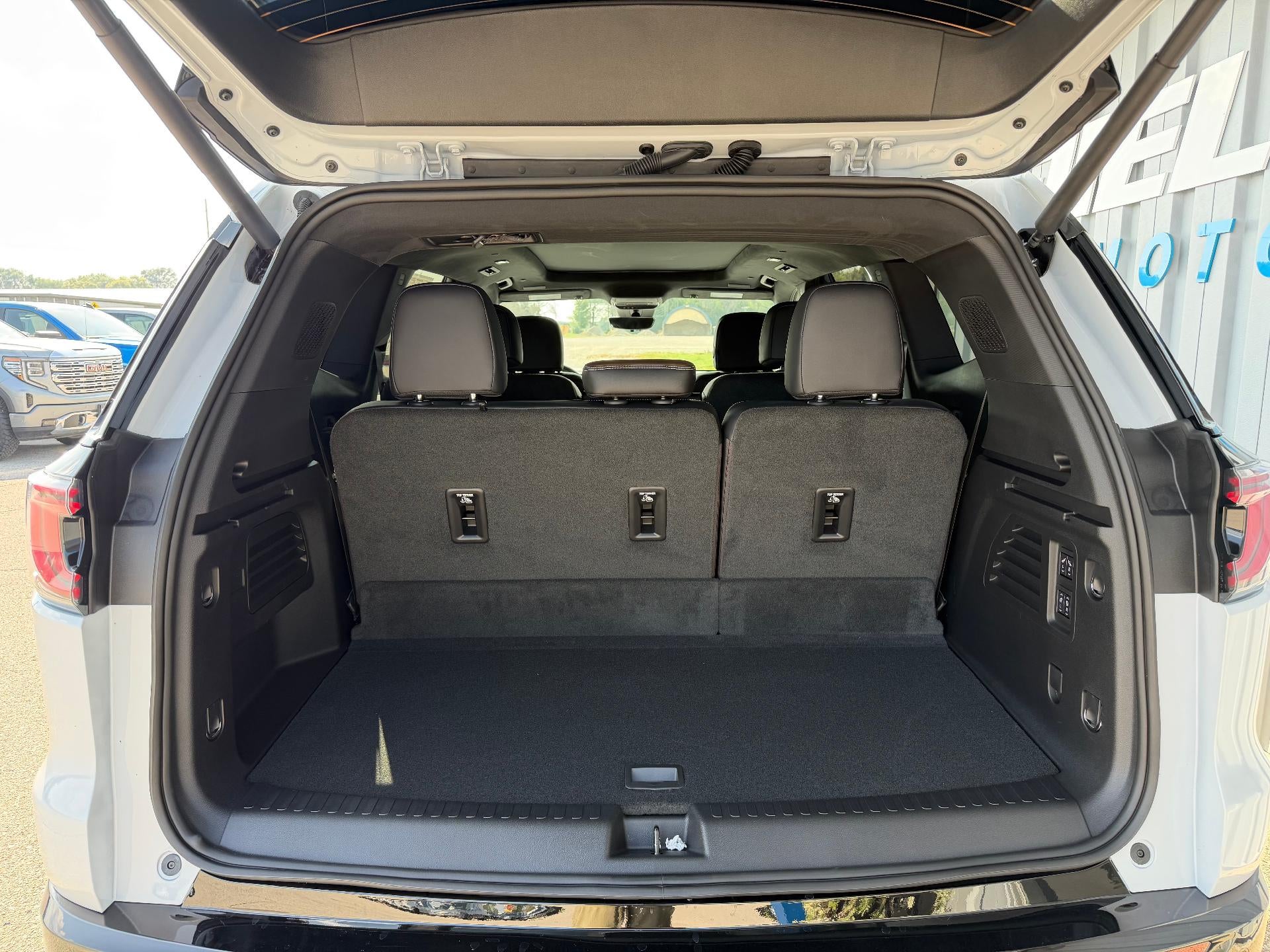 2027 GMC Acadia Denali Ultimate