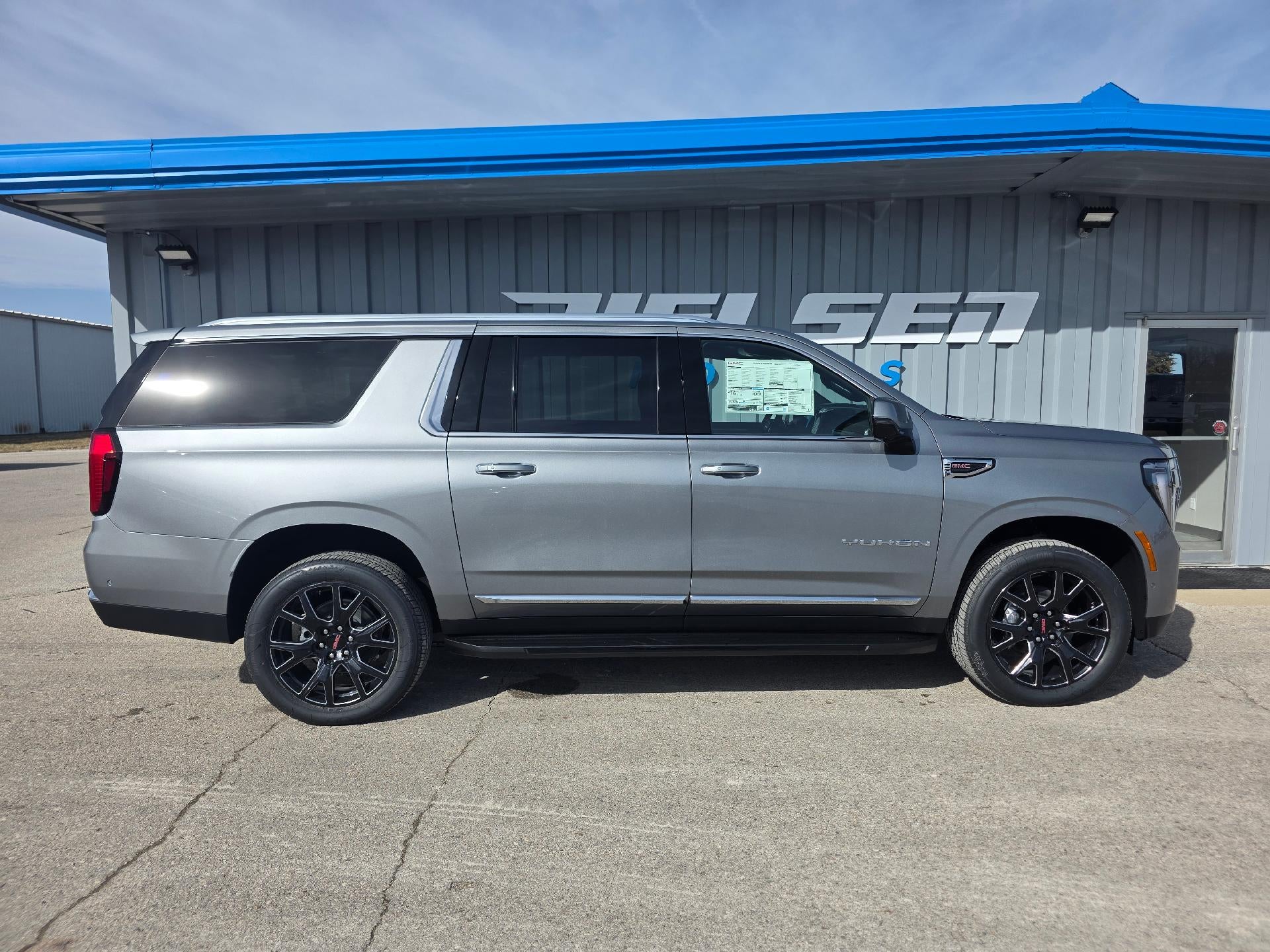 2026 GMC Yukon XL Elevation