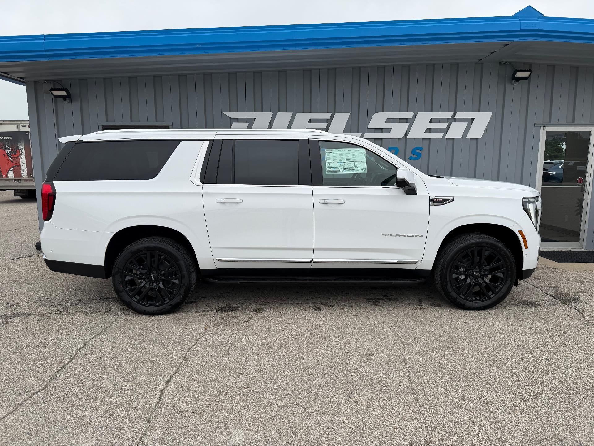 2026 GMC Yukon XL Elevation