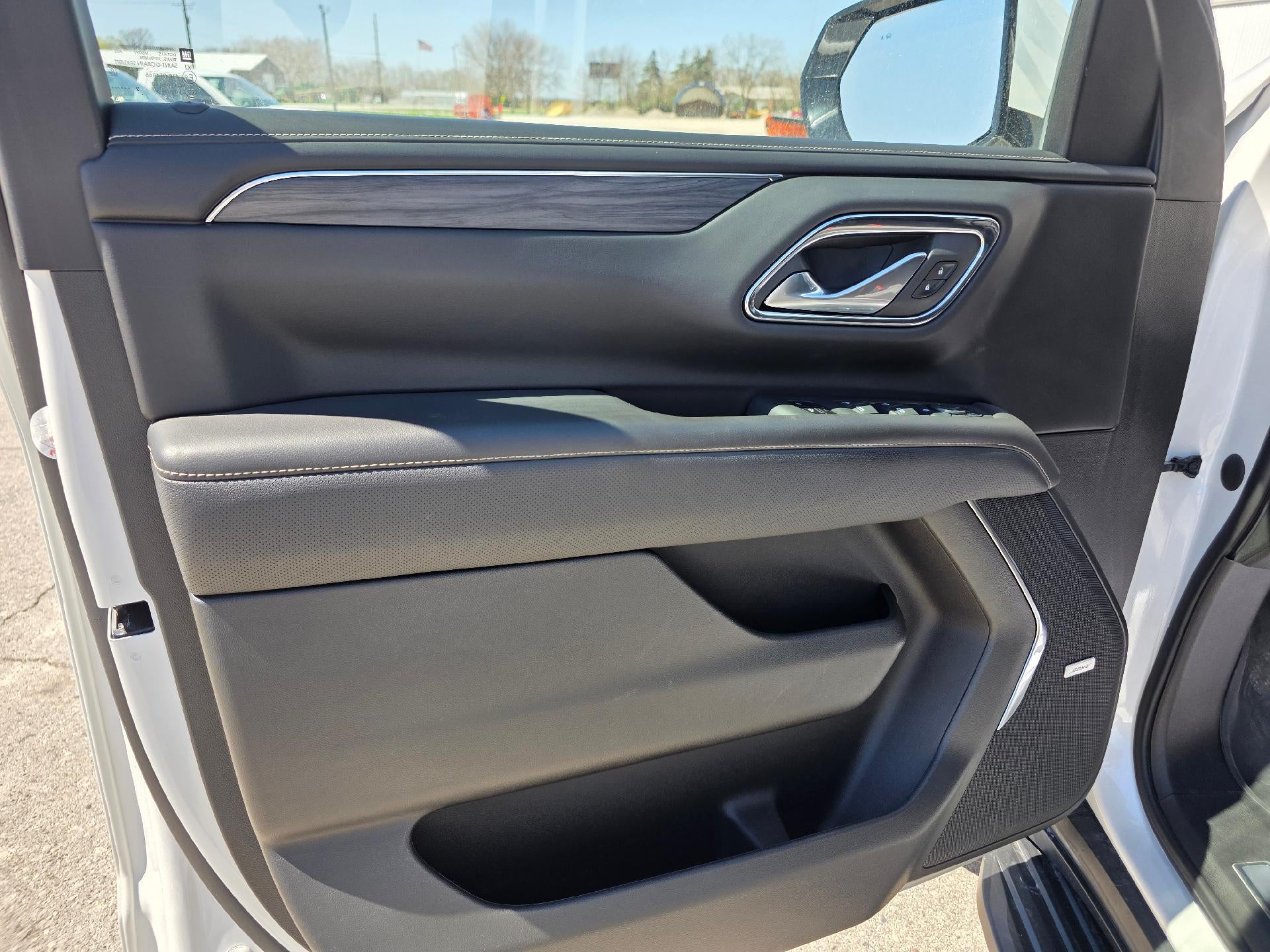 2023 GMC Yukon XL SLT