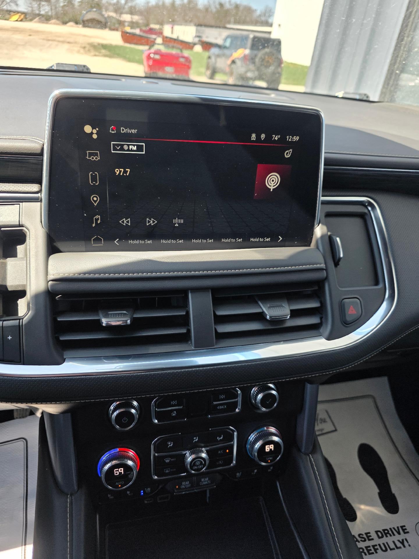 2023 GMC Yukon XL SLT