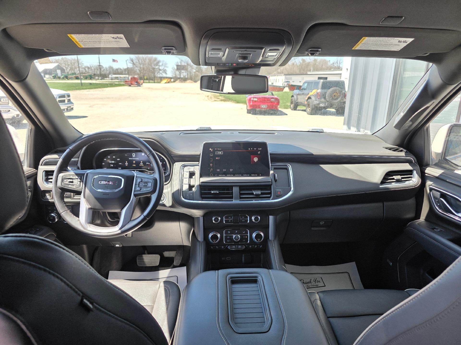 2023 GMC Yukon XL SLT