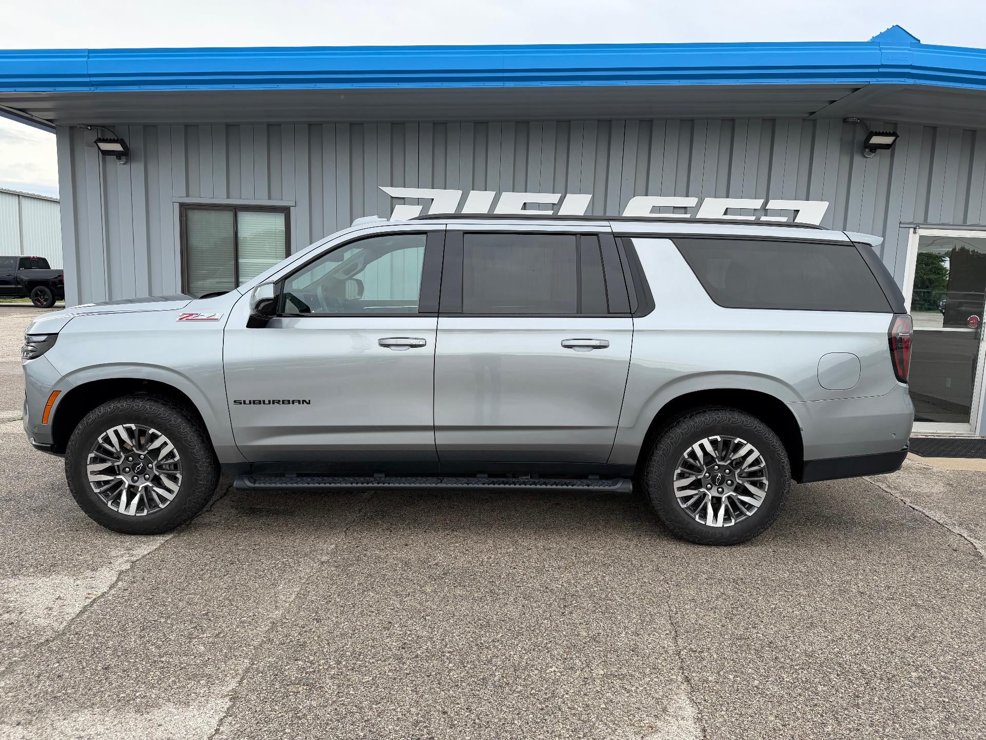 2025 Chevrolet Suburban Z71