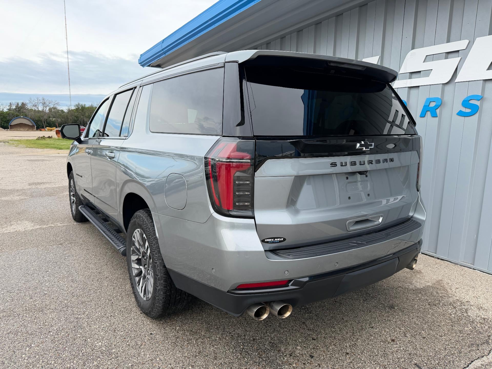 2025 Chevrolet Suburban Z71