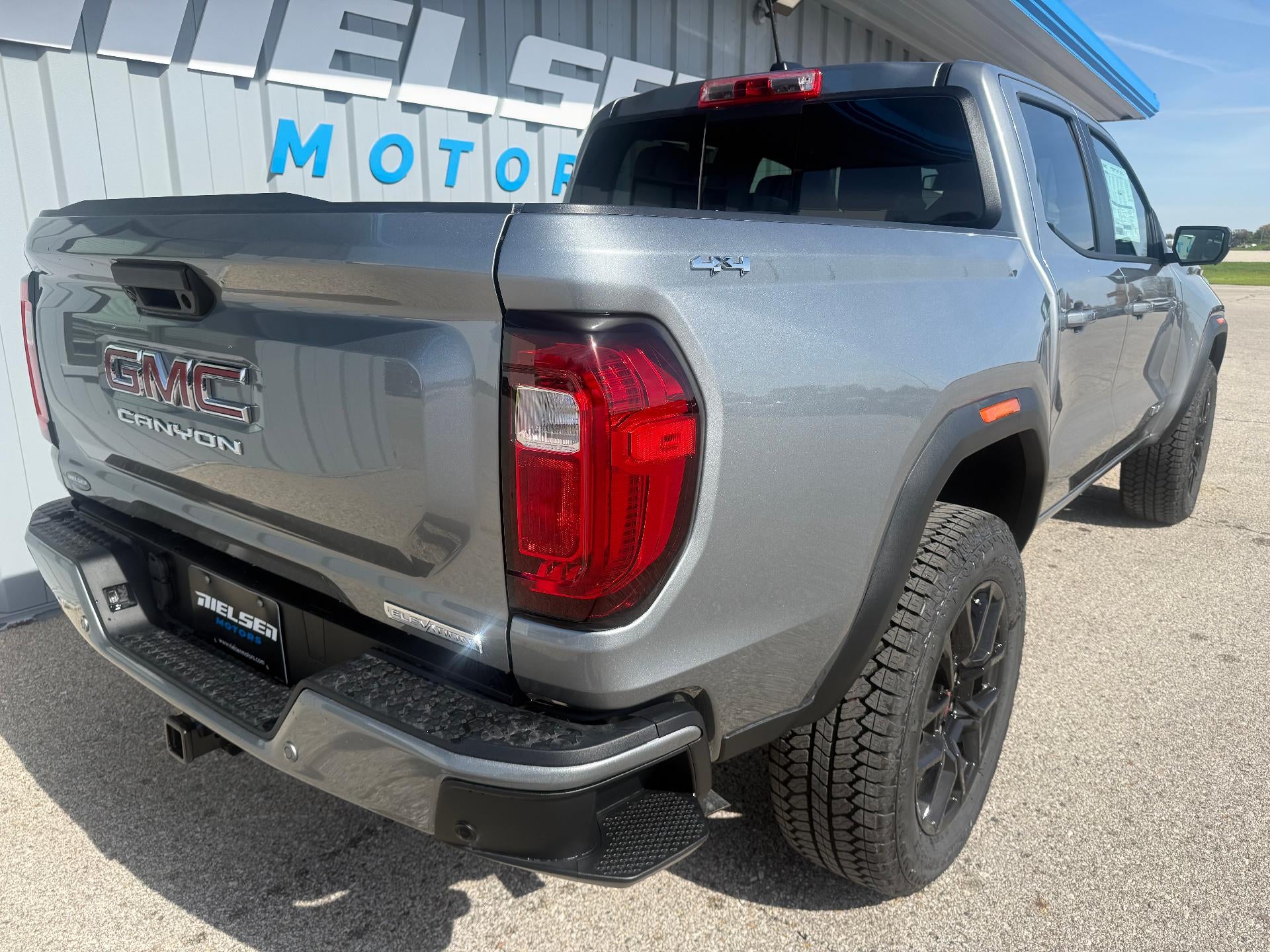 2026 GMC Canyon Elevation - Photo 8
