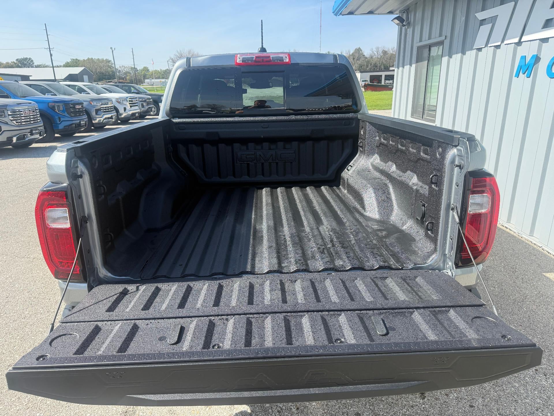 2026 GMC Canyon Elevation - Photo 9