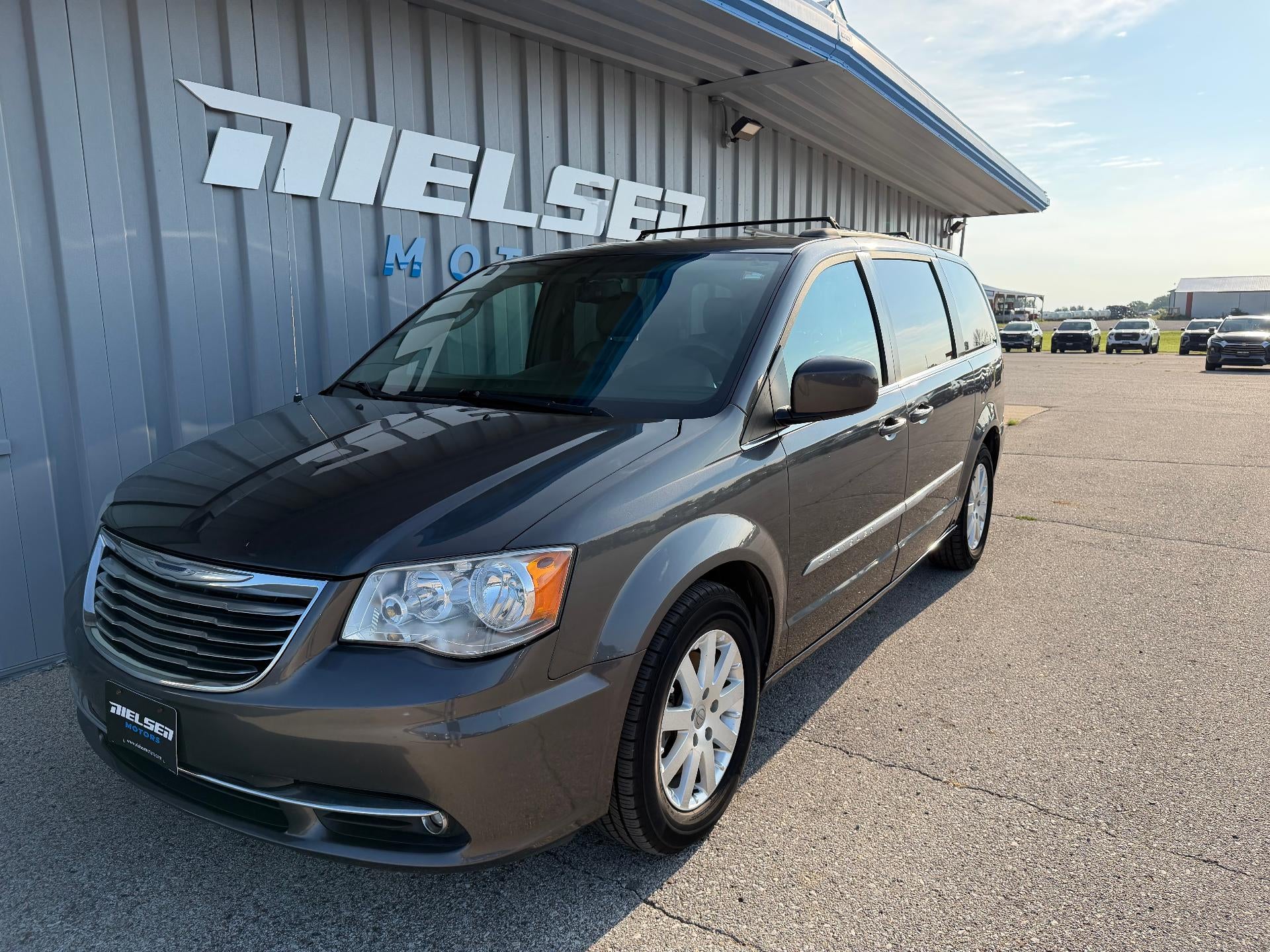 2016 Chrysler Town & Country Touring