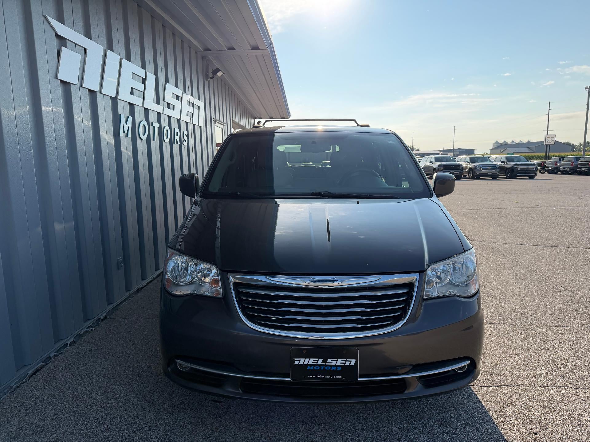 2016 Chrysler Town & Country Touring