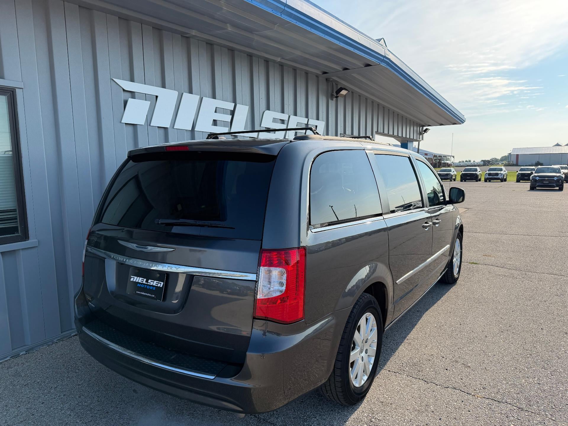 2016 Chrysler Town & Country Touring