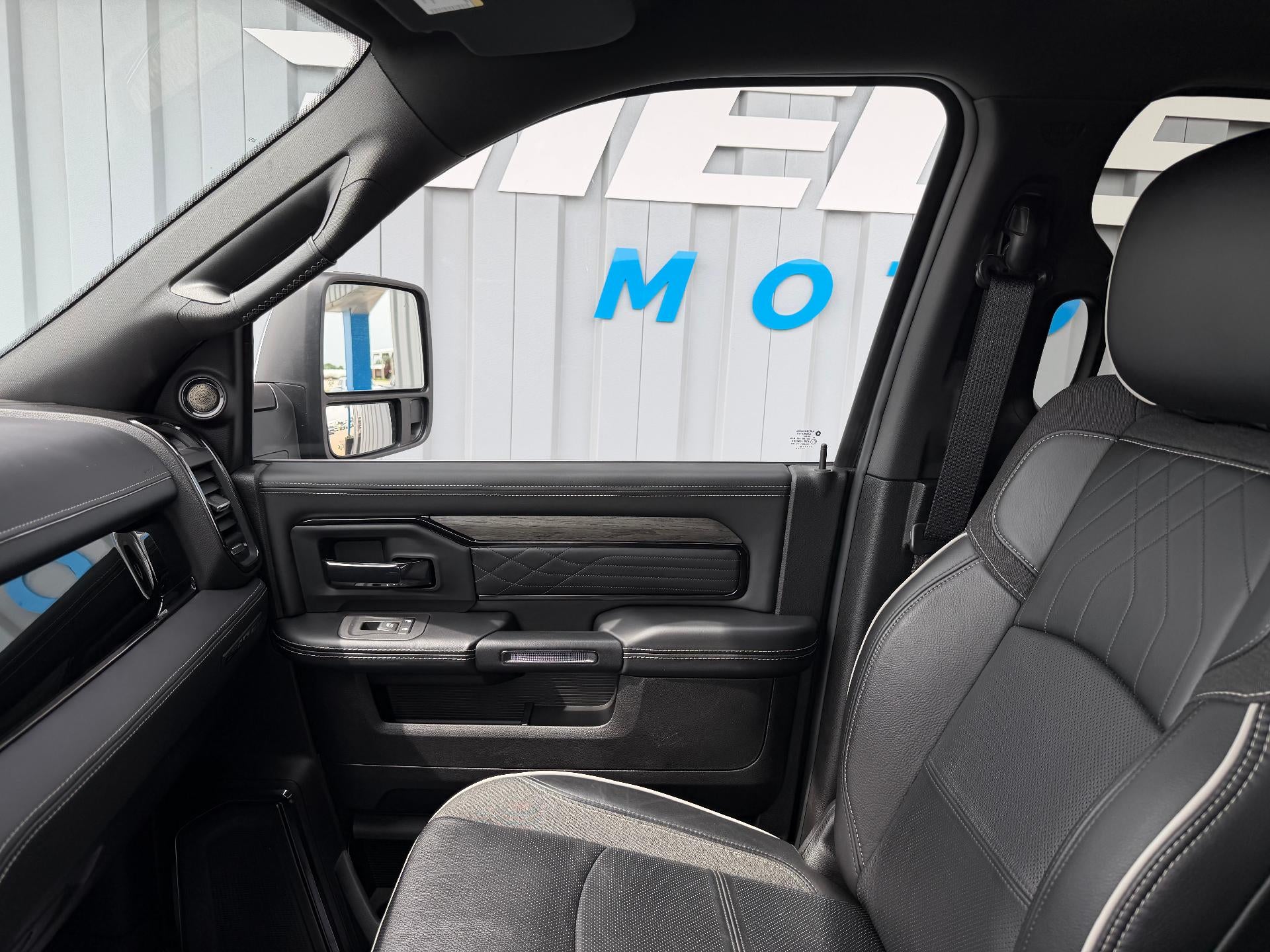 2025 RAM 2500 Limited