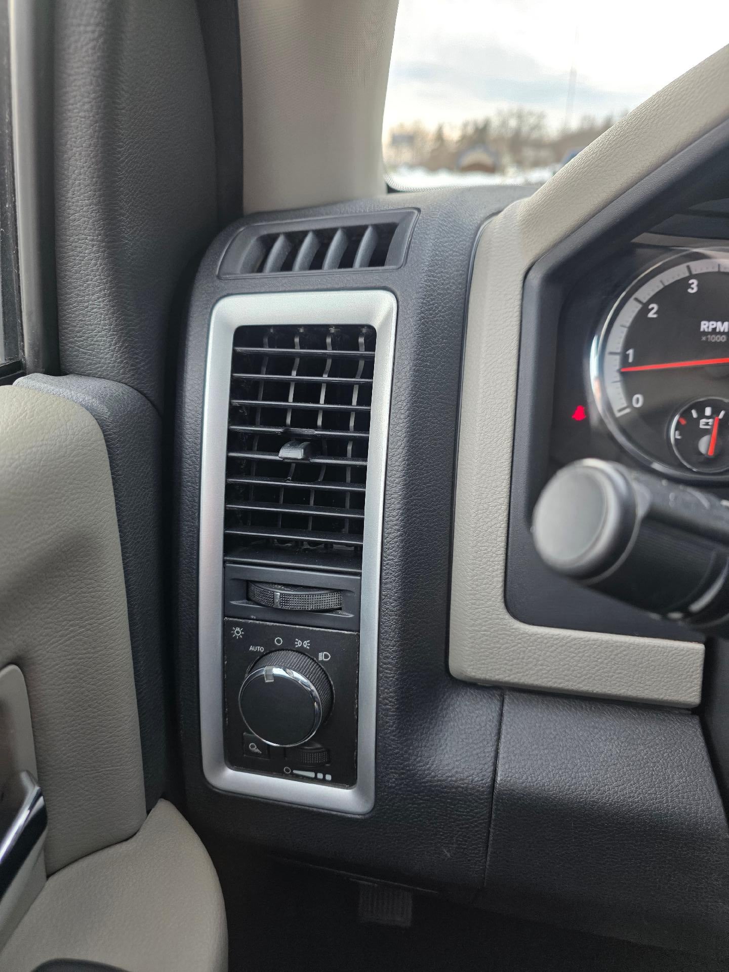 2011 RAM 1500 SLT