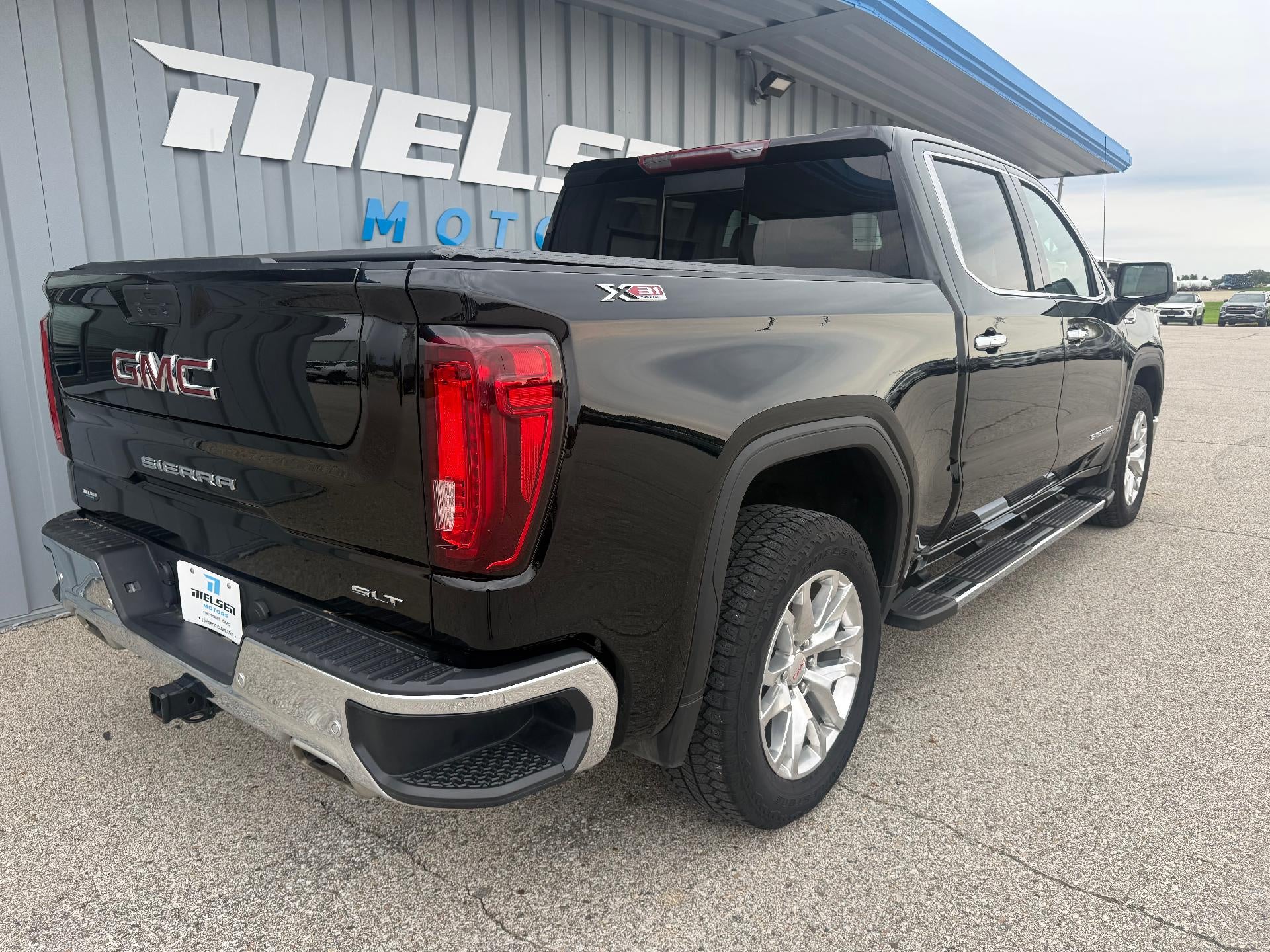 2021 GMC Sierra 1500 SLT